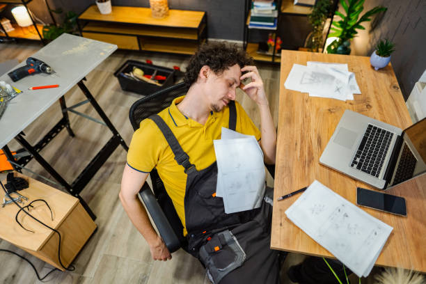 Beyond the Toolbox: How Mobile Apps are Revolutionizing the Service Industry Header Image